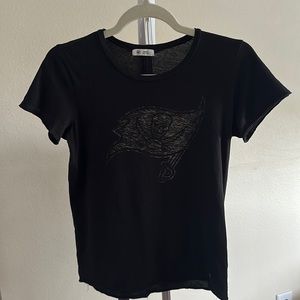 47 Distressed Tampa Bay Buccaneers women’s T-shirt